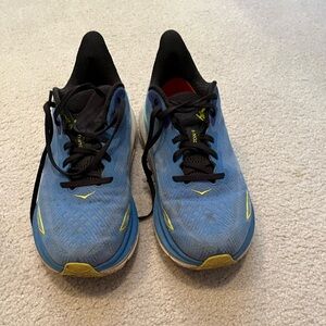 Size 10
Hoka Clinton 9
Light blue